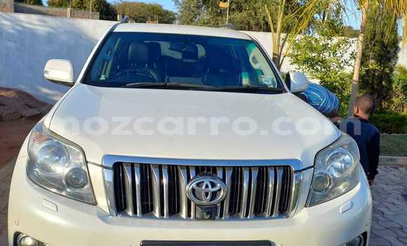Nunua Ilio tumika Toyota Land Cruiser Prado Nyeupe Gari ndani ya Maputo nchini Maputo Nunua Ilio tumika Toyota Land Cruiser Prado Nyeupe Gari ndani ya Maputo nchini Maputo