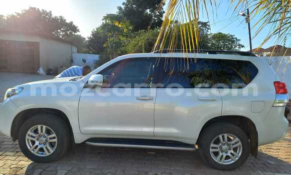 Nunua Ilio tumika Toyota Land Cruiser Prado Nyeupe Gari ndani ya Maputo nchini Maputo Nunua Ilio tumika Toyota Land Cruiser Prado Nyeupe Gari ndani ya Maputo nchini Maputo