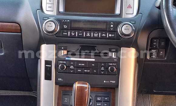 Nunua Ilio tumika Toyota Land Cruiser Prado Nyeupe Gari ndani ya Maputo nchini Maputo Nunua Ilio tumika Toyota Land Cruiser Prado Nyeupe Gari ndani ya Maputo nchini Maputo