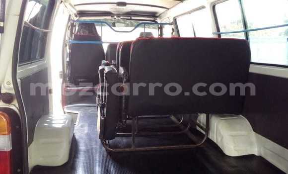 Nunua Ilio tumika Toyota Hiace Nyeupe Gari ndani ya Maputo nchini Maputo Nunua Ilio tumika Toyota Hiace Nyeupe Gari ndani ya Maputo nchini Maputo
