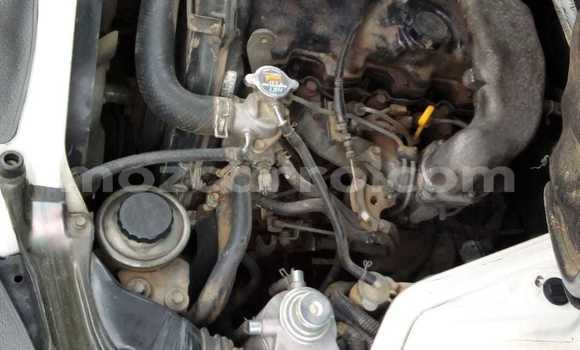 Nunua Ilio tumika Toyota Hiace Nyeupe Gari ndani ya Maputo nchini Maputo Nunua Ilio tumika Toyota Hiace Nyeupe Gari ndani ya Maputo nchini Maputo