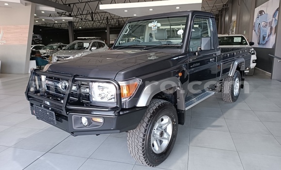 Nunua Ilio tumika Toyota Land Cruiser Nyeusi Gari ndani ya Maputo nchini Maputo Nunua Ilio tumika Toyota Land Cruiser Nyeusi Gari ndani ya Maputo nchini Maputo