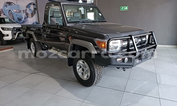 Buy Used Toyota Land Cruiser Black Car in Maputo in Maputo Buy Used Toyota Land Cruiser Black Car in Maputo in Maputo
