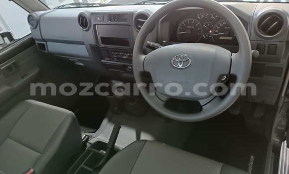 Buy Used Toyota Land Cruiser Black Car in Maputo in Maputo Buy Used Toyota Land Cruiser Black Car in Maputo in Maputo