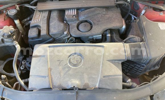 Tenga Tsaru BMW 3-Series Tsvuku Mota in Maputo in Maputo Tenga Tsaru BMW 3-Series Tsvuku Mota in Maputo in Maputo