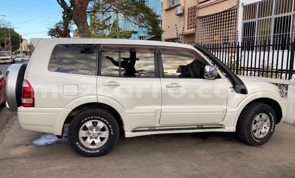 Nunua Ilio tumika Mitsubishi Pajero Beige Gari ndani ya Maputo nchini Maputo Nunua Ilio tumika Mitsubishi Pajero Beige Gari ndani ya Maputo nchini Maputo