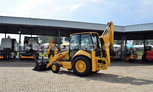 Buy Used Caterpillar 120 Other Truck in Maputo in Maputo Buy Used Caterpillar 120 Other Truck in Maputo in Maputo