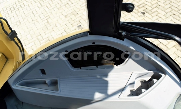 Buy Used Caterpillar 120 Other Truck in Maputo in Maputo Buy Used Caterpillar 120 Other Truck in Maputo in Maputo