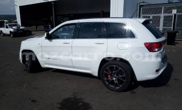 Buy Used Jeep Grand Cherokee White Car in Maputo in Maputo Buy Used Jeep Grand Cherokee White Car in Maputo in Maputo