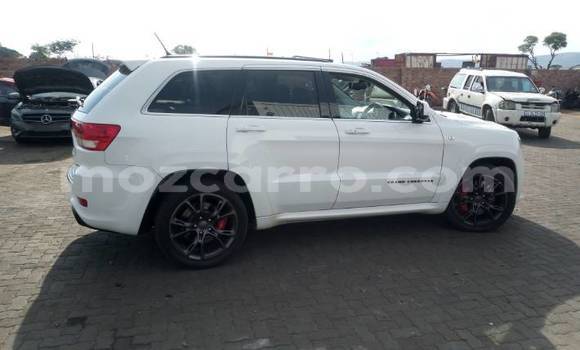 Buy Used Jeep Grand Cherokee White Car in Maputo in Maputo Buy Used Jeep Grand Cherokee White Car in Maputo in Maputo