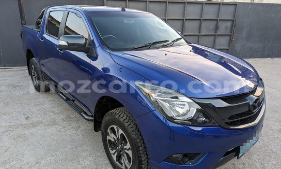 Comprar Usado Mazda BT-50 Azul Carro em Maputo em Maputo
