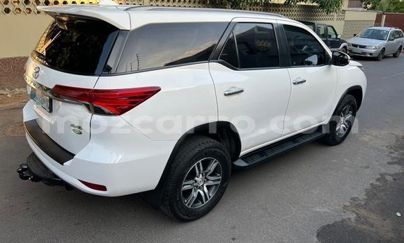 Comprar Usado Toyota Fortuner Branco Carro em Maputo em Maputo Comprar Usado Toyota Fortuner Branco Carro em Maputo em Maputo