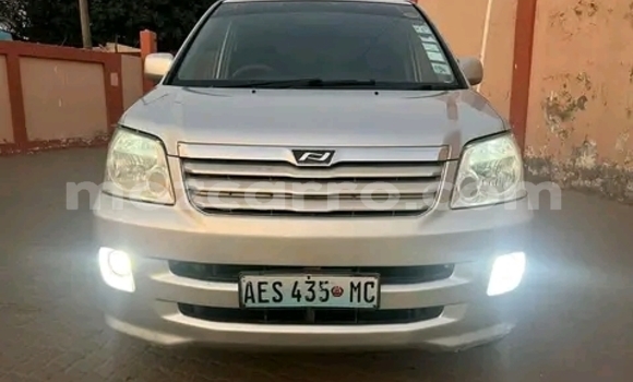 Nunua Ilio tumika Toyota Noah Nyingine Gari ndani ya Maputo nchini Maputo Nunua Ilio tumika Toyota Noah Nyingine Gari ndani ya Maputo nchini Maputo