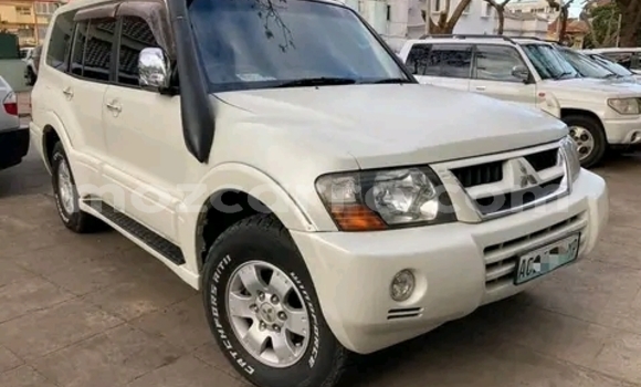Buy Used Mitsubishi Pajero White Car in Maputo in Maputo Buy Used Mitsubishi Pajero White Car in Maputo in Maputo