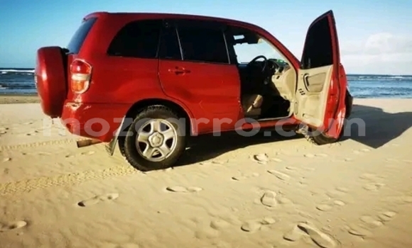 Nunua Ilio tumika Toyota RAV4 Nyekundu Gari ndani ya Maputo nchini Maputo Nunua Ilio tumika Toyota RAV4 Nyekundu Gari ndani ya Maputo nchini Maputo