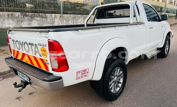 Nunua Ilio tumika Toyota Hilux Nyeupe Gari ndani ya Maputo nchini Maputo Nunua Ilio tumika Toyota Hilux Nyeupe Gari ndani ya Maputo nchini Maputo