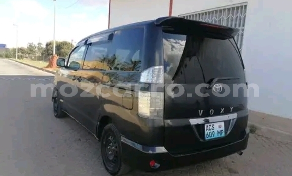 Comprar Usado Toyota Voxy Preto Carro em Maputo em Maputo Comprar Usado Toyota Voxy Preto Carro em Maputo em Maputo