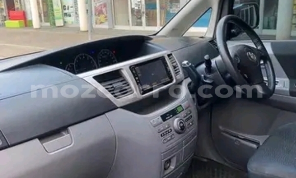 Comprar Usado Toyota Voxy Preto Carro em Maputo em Maputo Comprar Usado Toyota Voxy Preto Carro em Maputo em Maputo