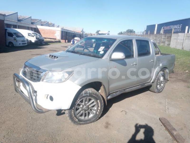 Big with watermark toyota hilux sofala beira 17602