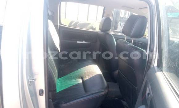 Buy Used Toyota Hilux Silver Car in Beira in Sofala Buy Used Toyota Hilux Silver Car in Beira in Sofala