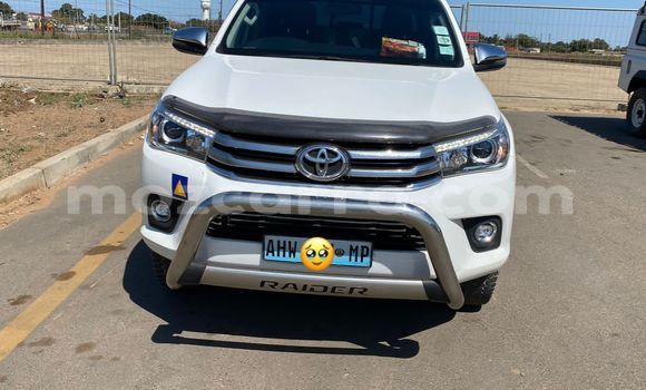 Buy Used Toyota Hiluxe Revo White Car in Maputo in Maputo Buy Used Toyota Hiluxe Revo White Car in Maputo in Maputo