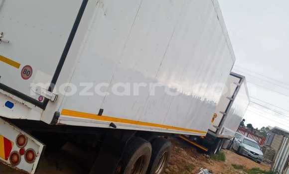 Buy Used Scania R420 White Truck in Maputo in Maputo Buy Used Scania R420 White Truck in Maputo in Maputo