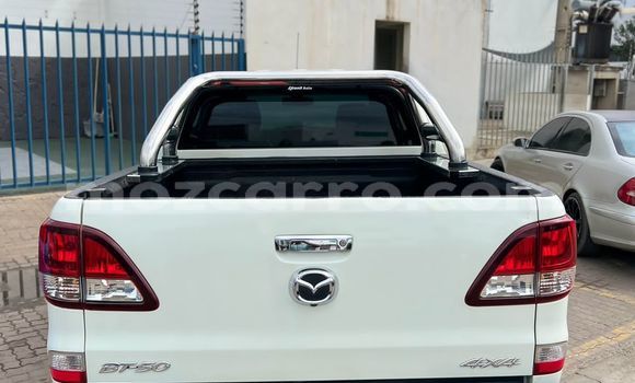Comprar Usado Mazda BT-50 Branco Carro em Maputo em Maputo Comprar Usado Mazda BT-50 Branco Carro em Maputo em Maputo
