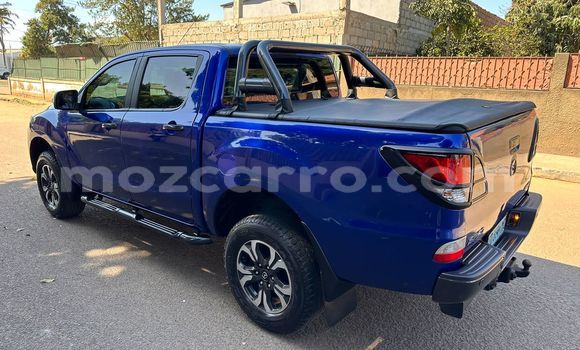 Comprar Usado Mazda BT-50 Azul Carro em Maputo em Maputo Comprar Usado Mazda BT-50 Azul Carro em Maputo em Maputo