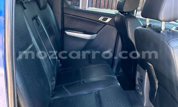 Comprar Usado Mazda BT-50 Azul Carro em Maputo em Maputo Comprar Usado Mazda BT-50 Azul Carro em Maputo em Maputo