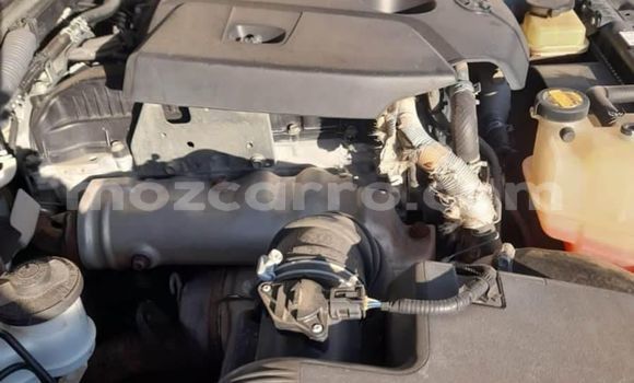 Nunua Ilio tumika Toyota Hiluxe Revo Nyeupe Gari ndani ya Maputo nchini Maputo Nunua Ilio tumika Toyota Hiluxe Revo Nyeupe Gari ndani ya Maputo nchini Maputo