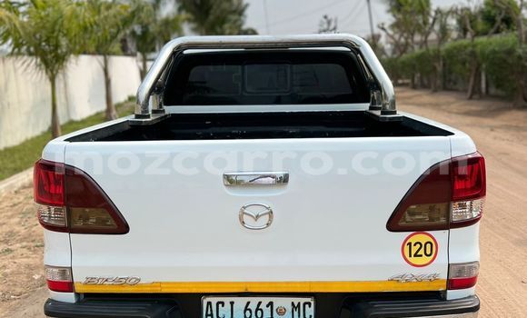 Tenga Tsaru Mazda BT-50 Chena Mota in Maputo in Maputo Tenga Tsaru Mazda BT-50 Chena Mota in Maputo in Maputo