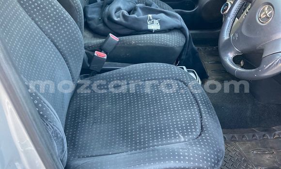 Comprar Usado Toyota Ractis Prata Carro em Maputo em Maputo Comprar Usado Toyota Ractis Prata Carro em Maputo em Maputo