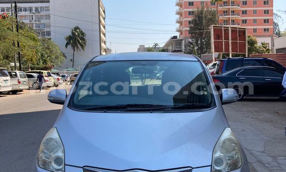Comprar Usado Toyota Ractis Prata Carro em Maputo em Maputo Comprar Usado Toyota Ractis Prata Carro em Maputo em Maputo