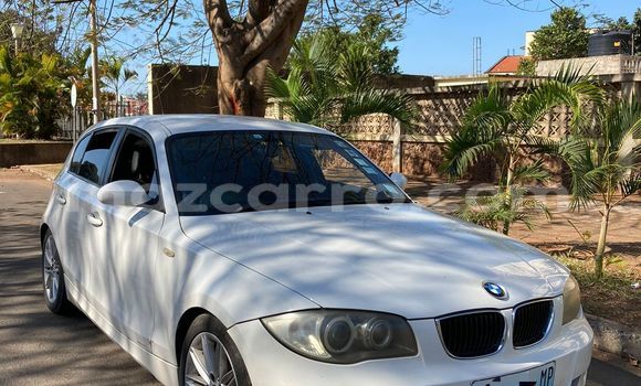 Comprar Usado BMW 1-Series Branco Carro em Maputo em Maputo Comprar Usado BMW 1-Series Branco Carro em Maputo em Maputo