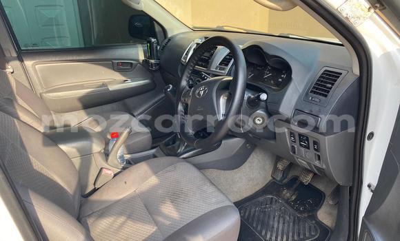 Comprar Usado Toyota Hilux Branco Carro em Maputo em Maputo Comprar Usado Toyota Hilux Branco Carro em Maputo em Maputo