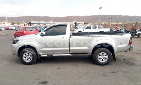 Buy Used Toyota Hilux Silver Car in Maputo in Maputo Buy Used Toyota Hilux Silver Car in Maputo in Maputo