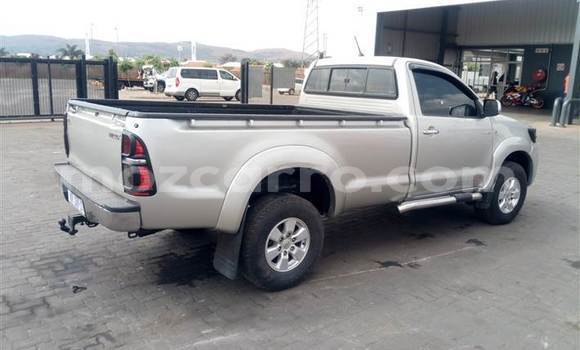 Buy Used Toyota Hilux Silver Car in Maputo in Maputo Buy Used Toyota Hilux Silver Car in Maputo in Maputo