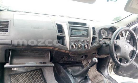 Buy Used Toyota Hilux Silver Car in Maputo in Maputo Buy Used Toyota Hilux Silver Car in Maputo in Maputo