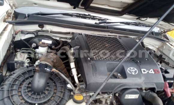 Buy Used Toyota Hilux Silver Car in Maputo in Maputo Buy Used Toyota Hilux Silver Car in Maputo in Maputo