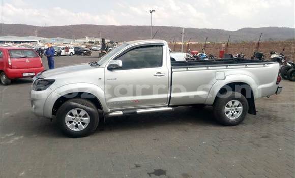 Buy Used Toyota Hilux Silver Car in Maputo in Maputo Buy Used Toyota Hilux Silver Car in Maputo in Maputo