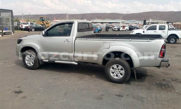 Buy Used Toyota Hilux Silver Car in Maputo in Maputo Buy Used Toyota Hilux Silver Car in Maputo in Maputo