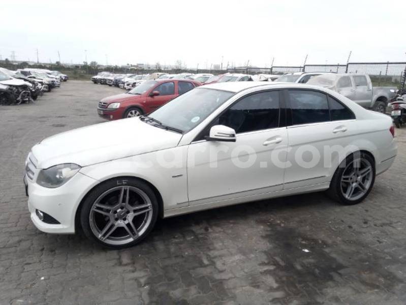 Big with watermark mercedes benz c180 coupe zambezia quelimane 17661