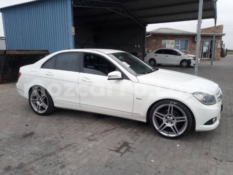 Big with watermark mercedes benz c180 coupe zambezia quelimane 17661