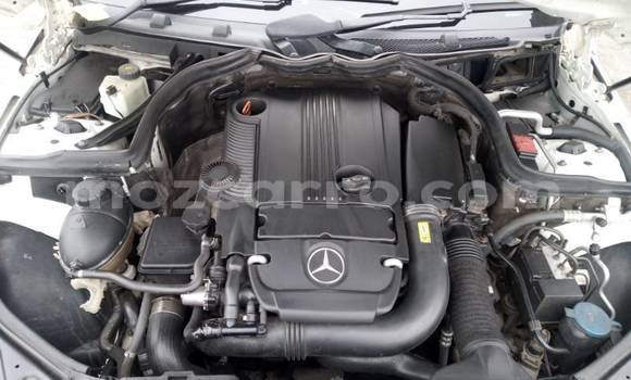 Buy Used Mercedes-Benz C180 COUPE White Car in Quelimane in Zambezia Buy Used Mercedes-Benz C180 COUPE White Car in Quelimane in Zambezia