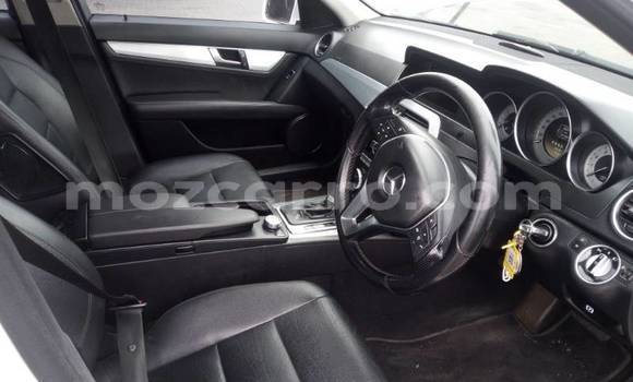 Buy Used Mercedes-Benz C180 COUPE White Car in Quelimane in Zambezia Buy Used Mercedes-Benz C180 COUPE White Car in Quelimane in Zambezia