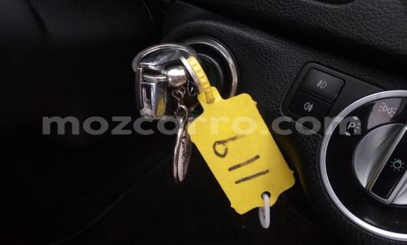 Buy Used Mercedes-Benz C180 COUPE White Car in Quelimane in Zambezia Buy Used Mercedes-Benz C180 COUPE White Car in Quelimane in Zambezia