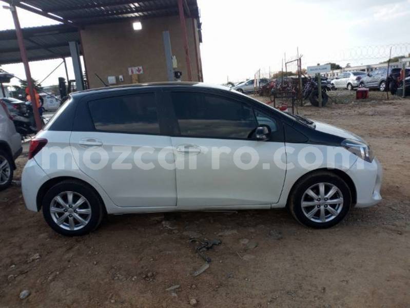 Big with watermark toyota yaris sofala beira 17664