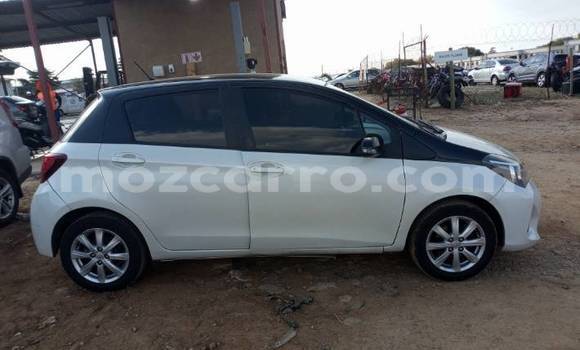 Buy Used Toyota Yaris White Car in Beira in Sofala Buy Used Toyota Yaris White Car in Beira in Sofala