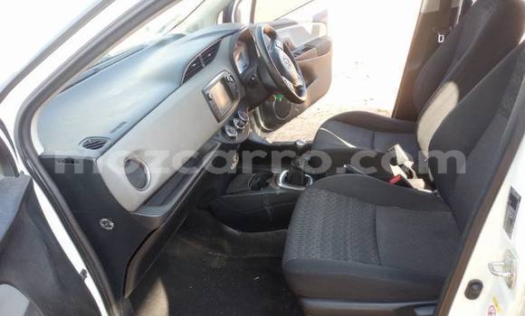 Buy Used Toyota Yaris White Car in Beira in Sofala Buy Used Toyota Yaris White Car in Beira in Sofala