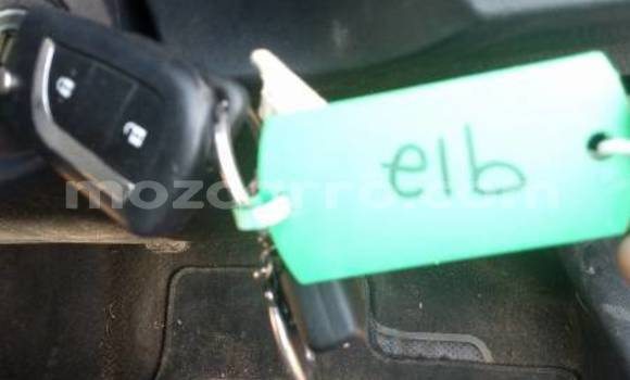 Buy Used Toyota Yaris White Car in Beira in Sofala Buy Used Toyota Yaris White Car in Beira in Sofala